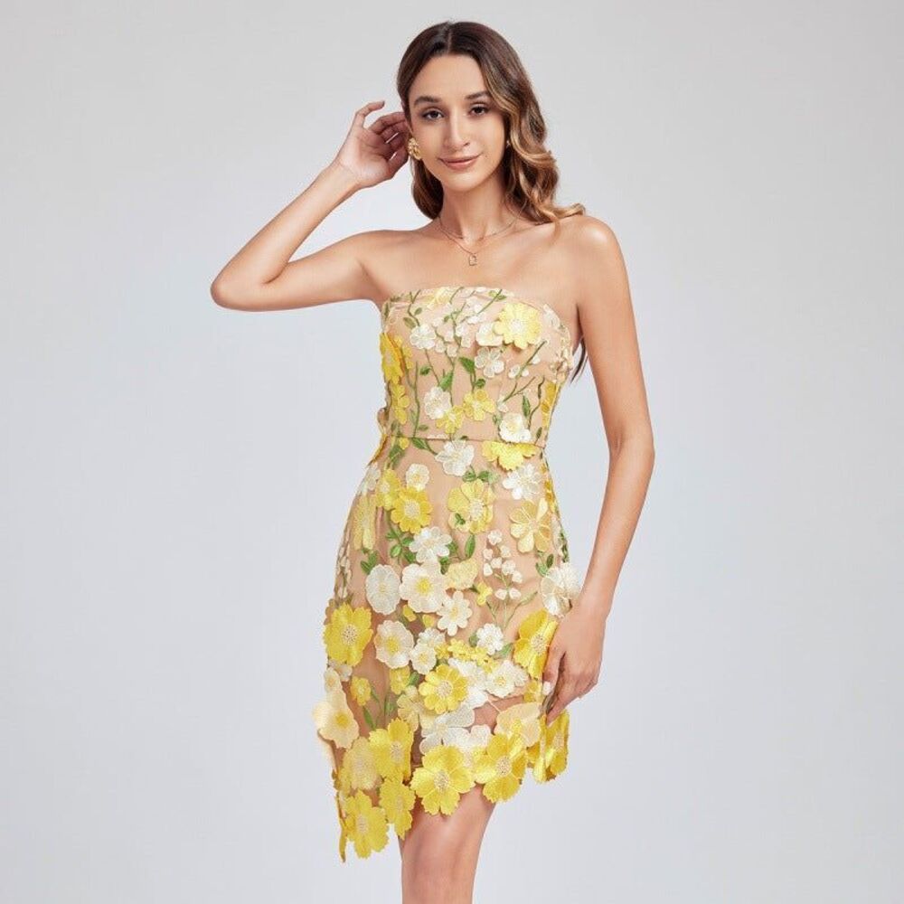 Elliatt Yellow Floral Strapless Mesh Bodycon Mini Dress size L NWT Flaw!!!